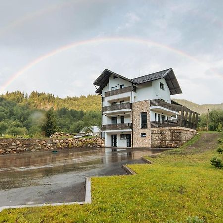 Comoara Raraului Кимпулунг-Молдовенеск Екстер'єр фото